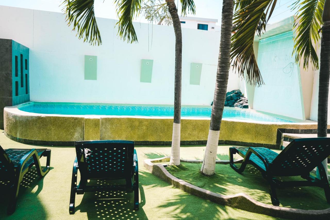 Hotel Manta Beach Madrigal מראה חיצוני תמונה