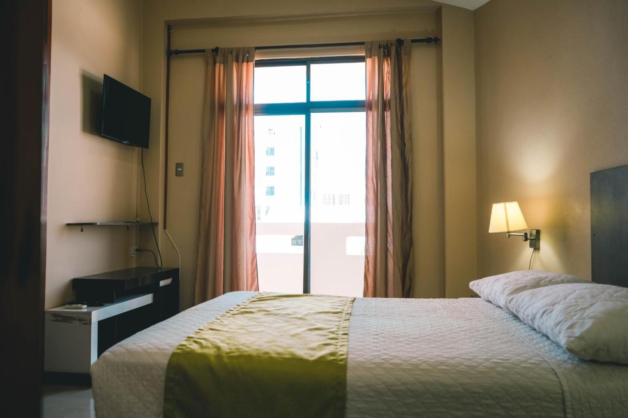 Hotel Manta Beach Madrigal מראה חיצוני תמונה