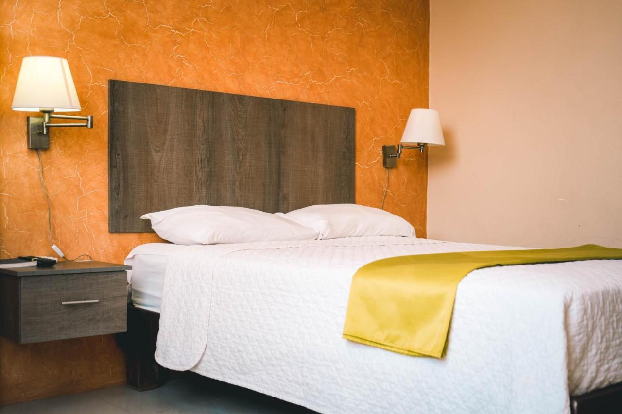 Hotel Manta Beach Madrigal מראה חיצוני תמונה