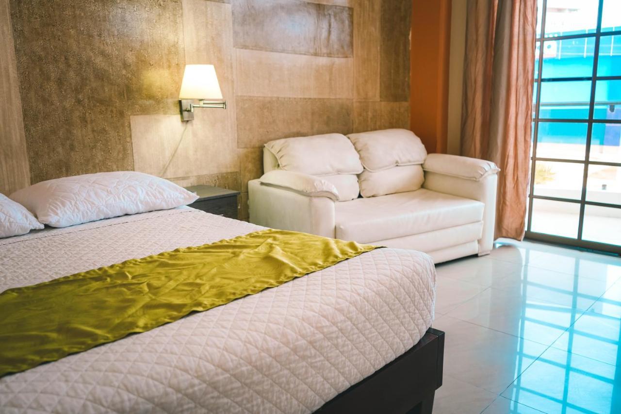 Hotel Manta Beach Madrigal מראה חיצוני תמונה