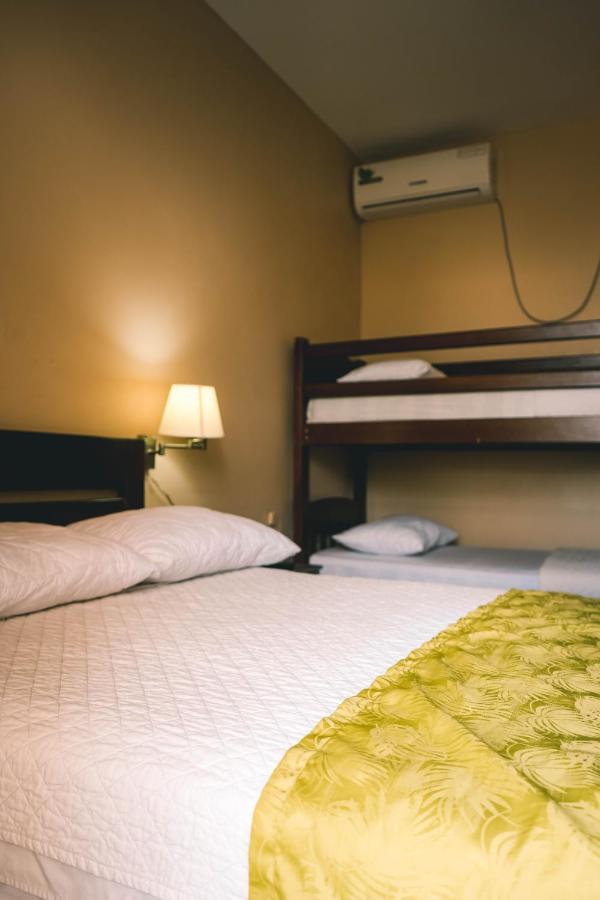 Hotel Manta Beach Madrigal מראה חיצוני תמונה