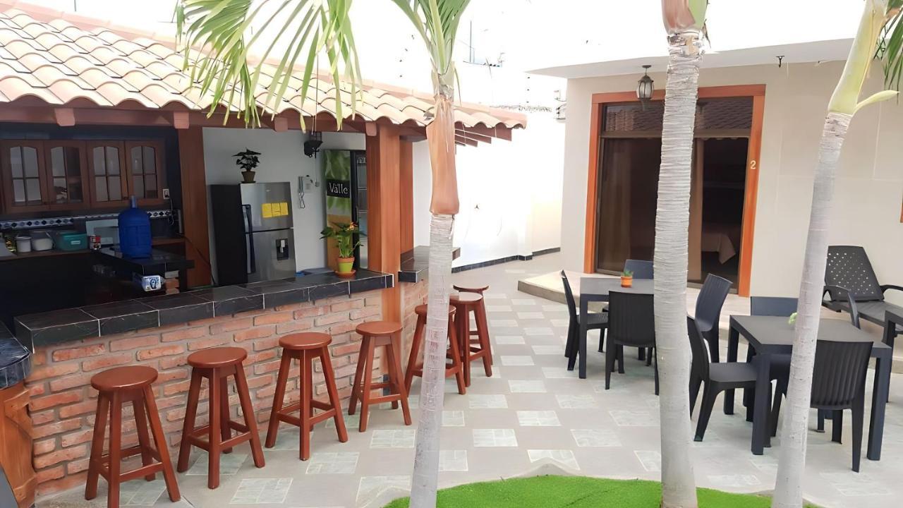 Hotel Manta Beach Madrigal מראה חיצוני תמונה