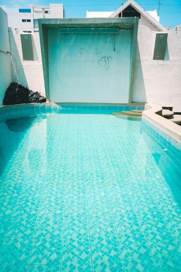 Hotel Manta Beach Madrigal מראה חיצוני תמונה