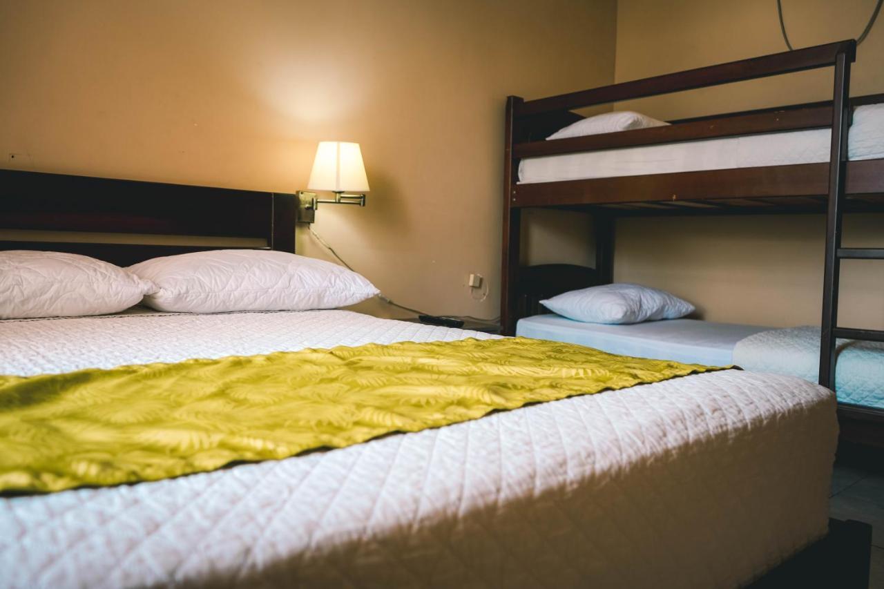Hotel Manta Beach Madrigal מראה חיצוני תמונה