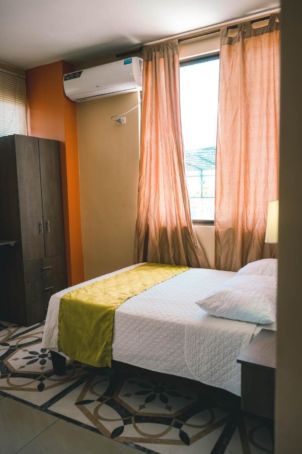 Hotel Manta Beach Madrigal מראה חיצוני תמונה