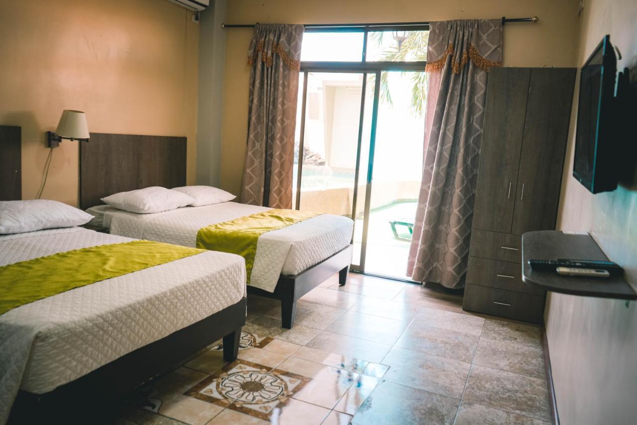 Hotel Manta Beach Madrigal מראה חיצוני תמונה