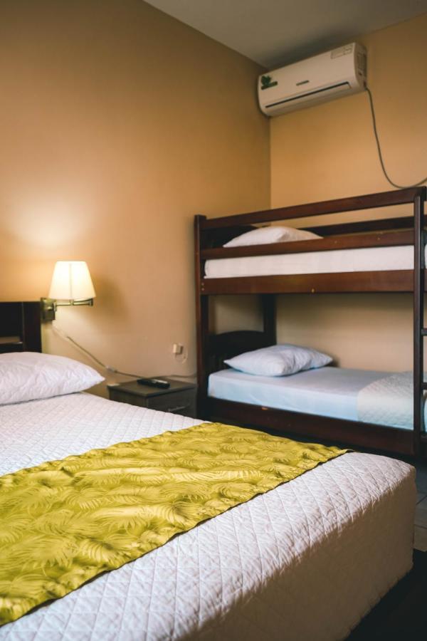 Hotel Manta Beach Madrigal מראה חיצוני תמונה