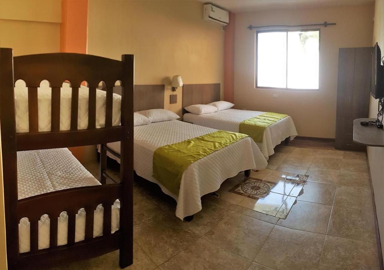 Hotel Manta Beach Madrigal מראה חיצוני תמונה