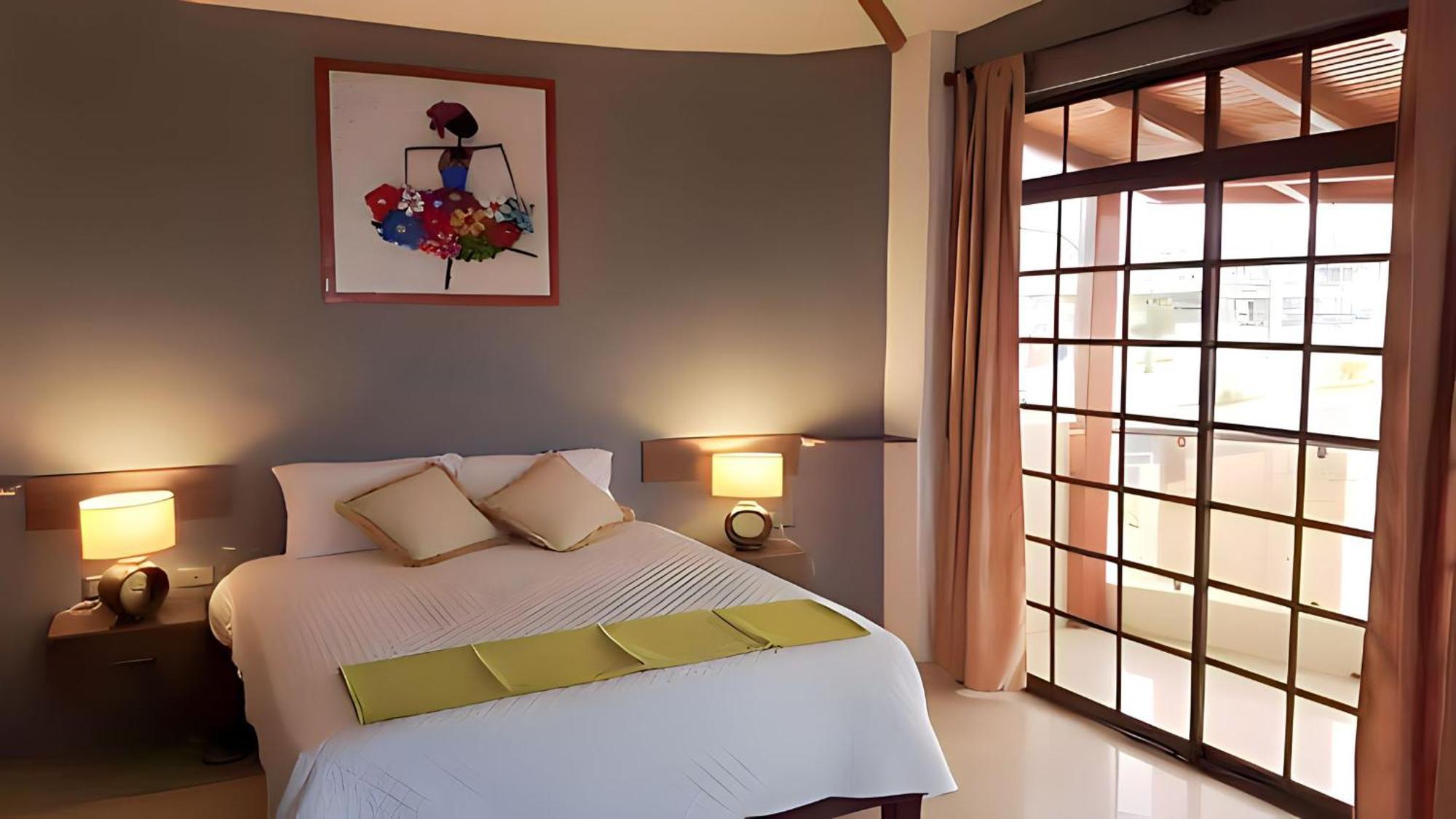 Hotel Manta Beach Madrigal מראה חיצוני תמונה