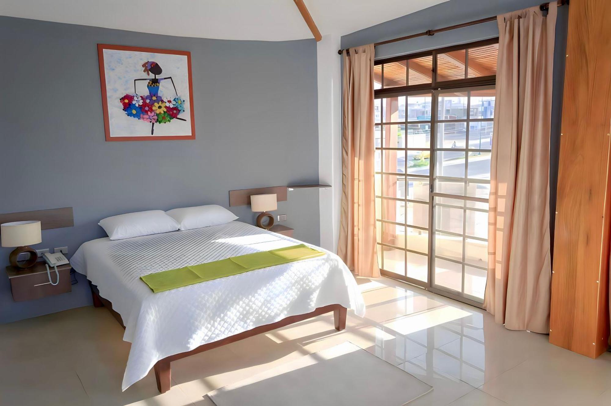 Hotel Manta Beach Madrigal מראה חיצוני תמונה