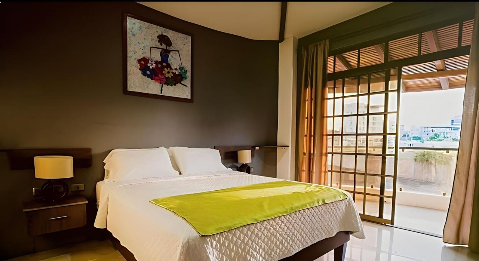 Hotel Manta Beach Madrigal מראה חיצוני תמונה