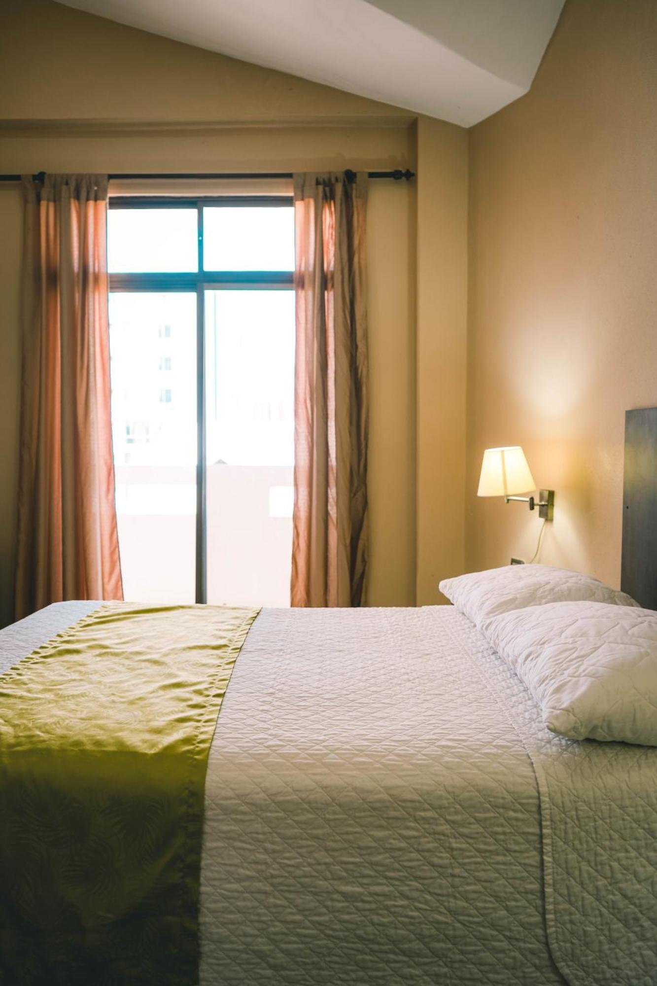 Hotel Manta Beach Madrigal מראה חיצוני תמונה